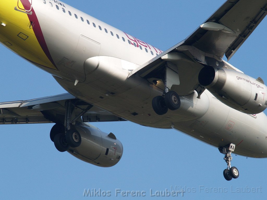 Warten auf den Airbus 380 Koeln Bonn P233.JPG